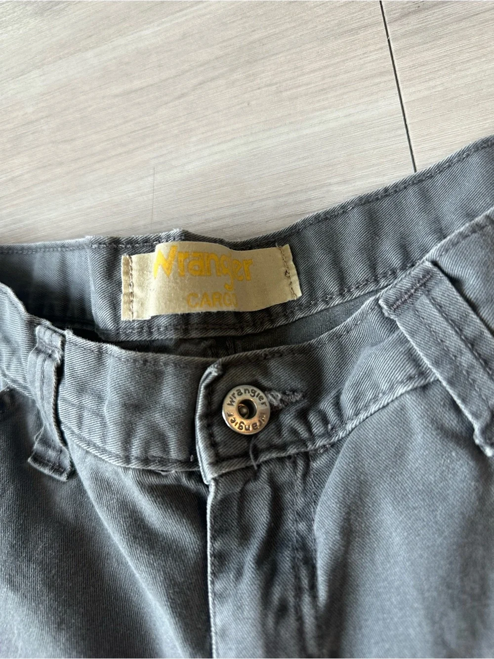 Wrangler Men's Casual Cargo Pants in Charcoal Gray Size 32